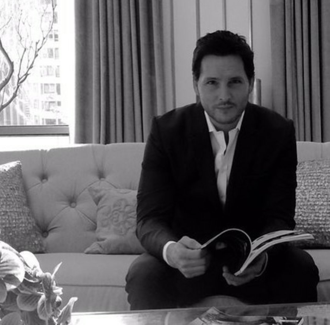 She really thinks I wouldn't notice when she takes pictures of me ❤