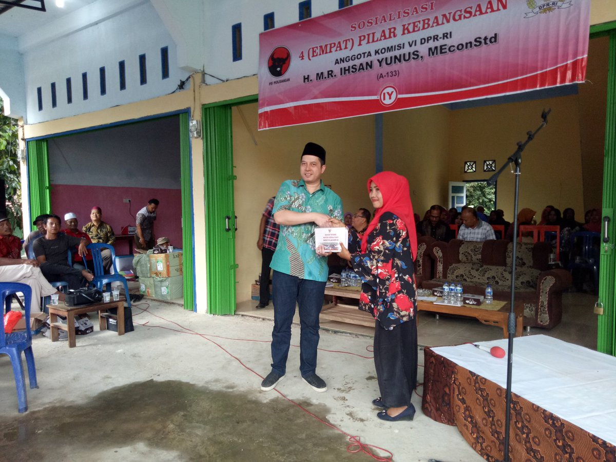 sof2i4di's tweet image. Sosialisasi 4 pilar kebangsaan DPR RI H. MR ihsan yunus dlm kabupaten Muaro jambi