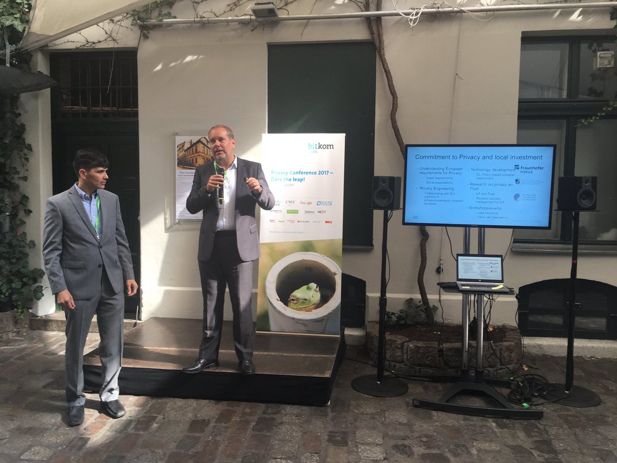MarcianoLorena's tweet photo. @Cisco & #privacy at @Bitkom_Privacy #pco17 https://t.co/Ccykeboppo