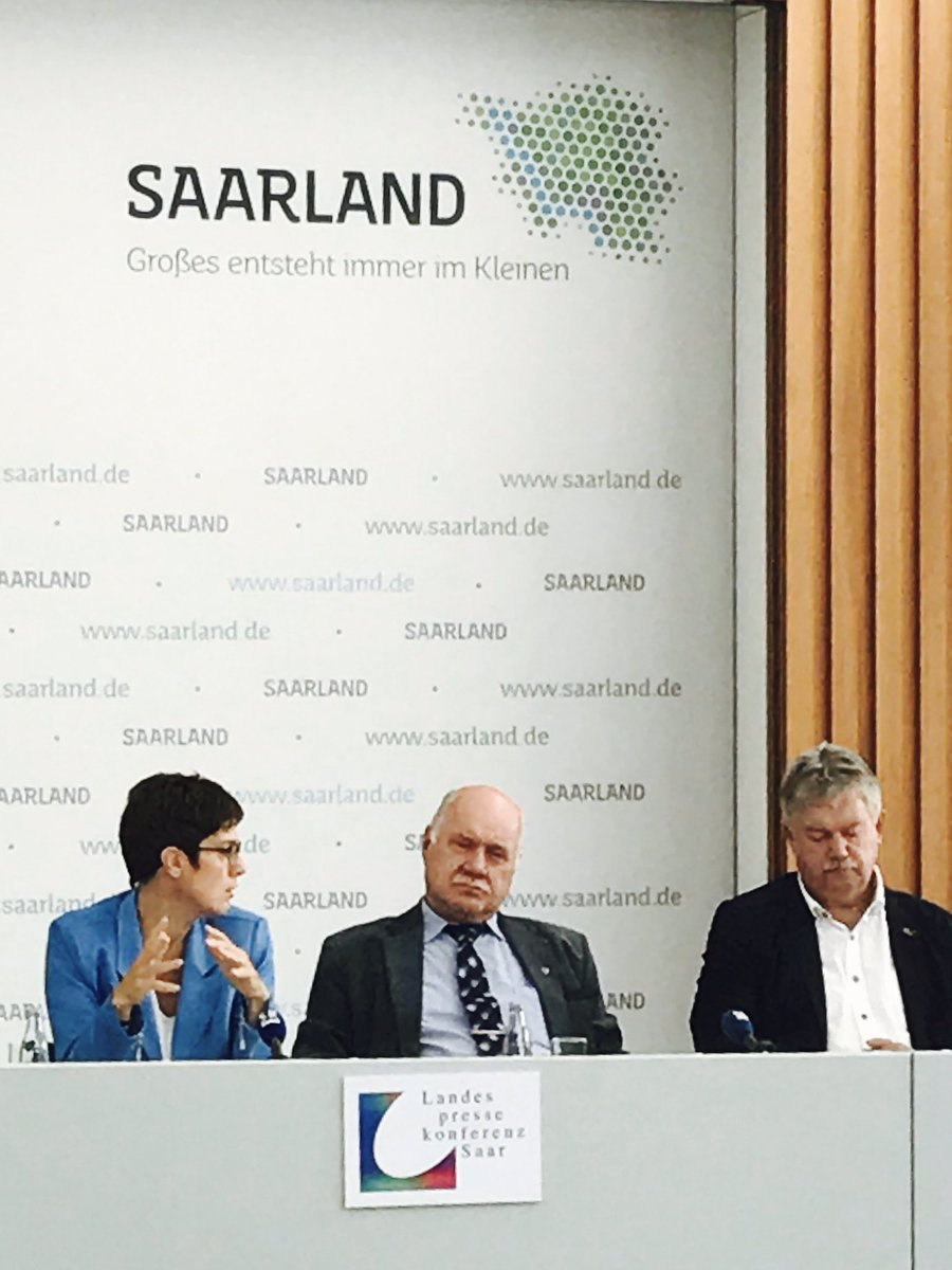 saarland_de's tweet photo. Weiterentwicklung mitarbeiterorientierter Rahmenbedingungen für eine leistungs- und zukunftsfähige Landesverwaltung @_A_K_K_ #LPKSaar https://t.co/qbEugPxQiJ
