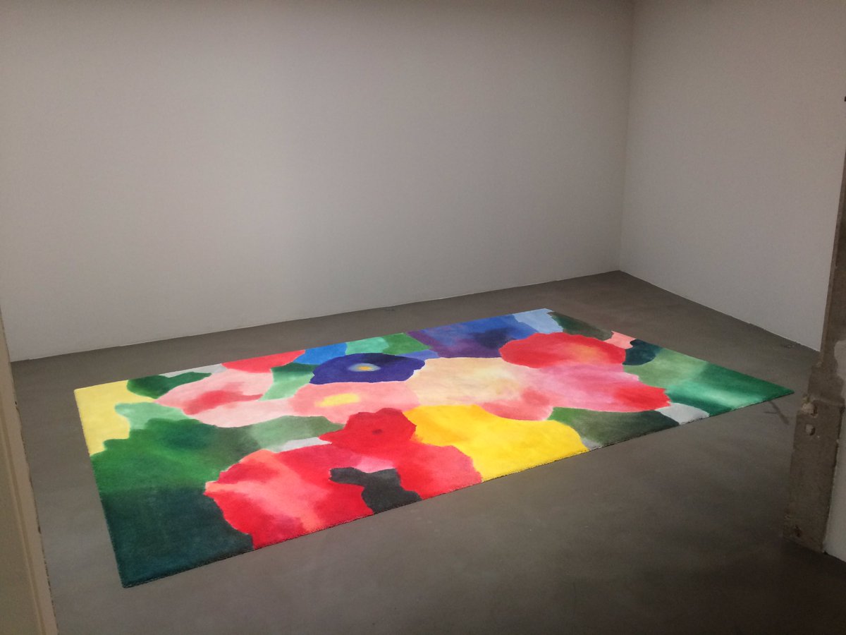 _PierreLucas_'s tweet photo. #MakeYourselfComfortable ❤️ #EvaTaulois #LaBF15 #Biennaledelyon 2017 #painting https://t.co/LVvqE283Le