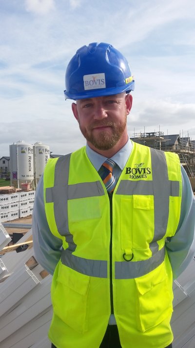 PunchlineGlos's tweet photo. Lee Wines relishing ‘best job since leaving the #Army’ with
@bovishomes. #AssistantSiteManager #Cheltenham
#Story: https://t.co/iWg037ZxTg https://t.co/jn3Ken9yBj