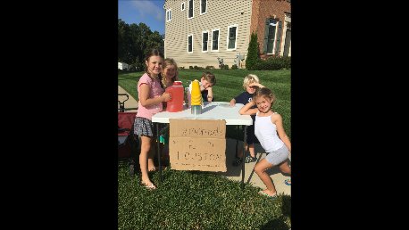 BroadneckES's tweet image. Kids stepping up to #HelpHouston They left school yesterday and opened their Lemonade Stand for Houston.  @AACountySchools