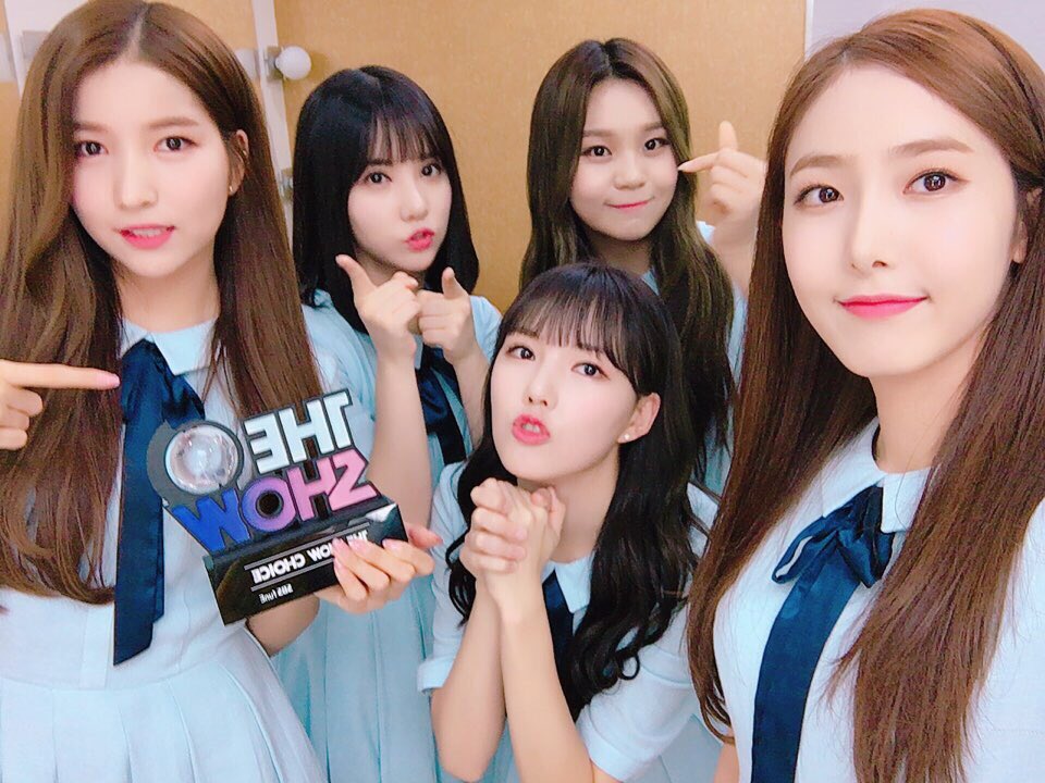 amino_gfriend's tweet photo. #SummerRain1stwin #36thwin
Congrats #Gfriend & @GFRDofficial https://t.co/QUW7RPem3v