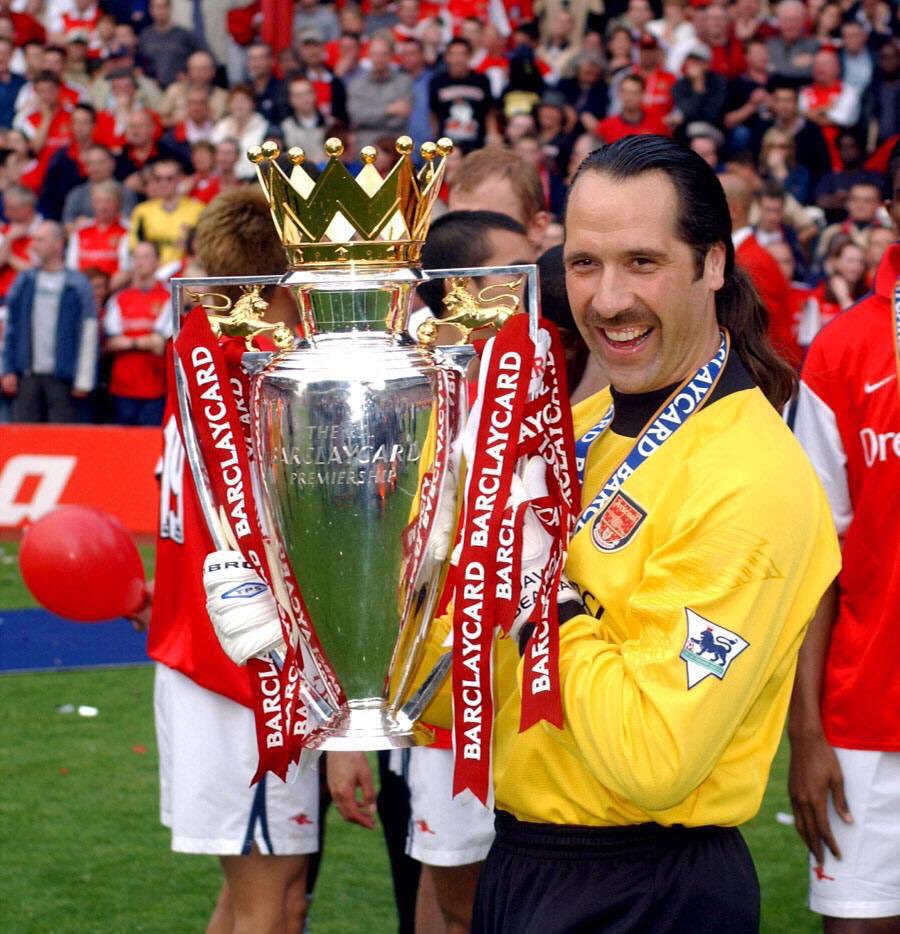 54 years old 405 appearances   250 clean sheets  Happy birthday to our legendary goalkeeper, David Seaman! 