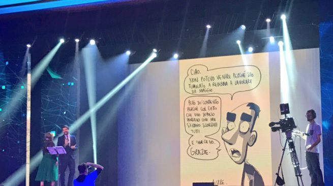 QLASH_Esports's tweet photo. Congrats @netflixit, @radiodeejay, @zerocalcare and @lercionotizie for being awarded with Macchianera Internet Awards #mia17 #internetawards https://t.co/ruiyhGCGfP