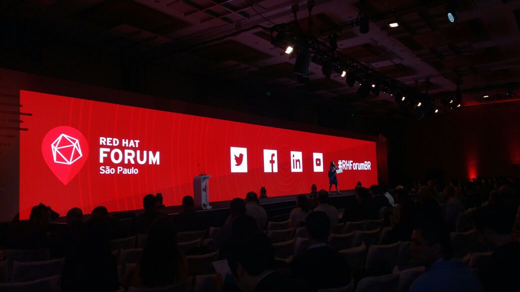 RedHatBR's tweet photo. Começa agora o #RHForumBR 2017! Sejam todos bem-vindos! https://t.co/K58HYg9jQJ