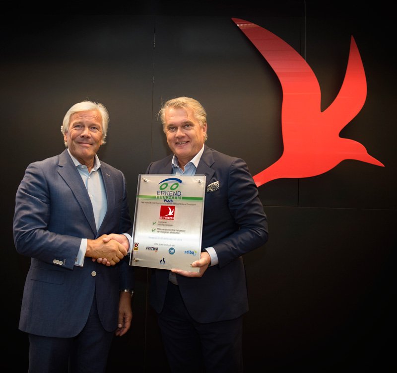 CEO Henk van der Kwast ontving 11 september het Erkend Duurzaam Plus-certificaat voor alle Stern-vestigingen. Lees: goo.gl/zXd9Qs