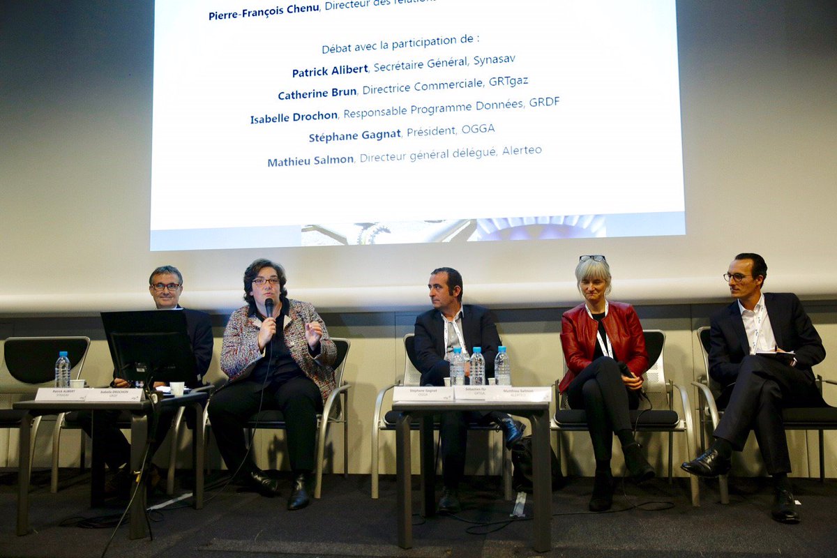 GRDF's tweet photo. .@IsabelleDrochon: "Avec l'@AgenceOre nous sommes dans une logique de partage avec les acteurs de l'électricité et du #gaz." #CongresGaz2017 https://t.co/cEbnV3GpX8