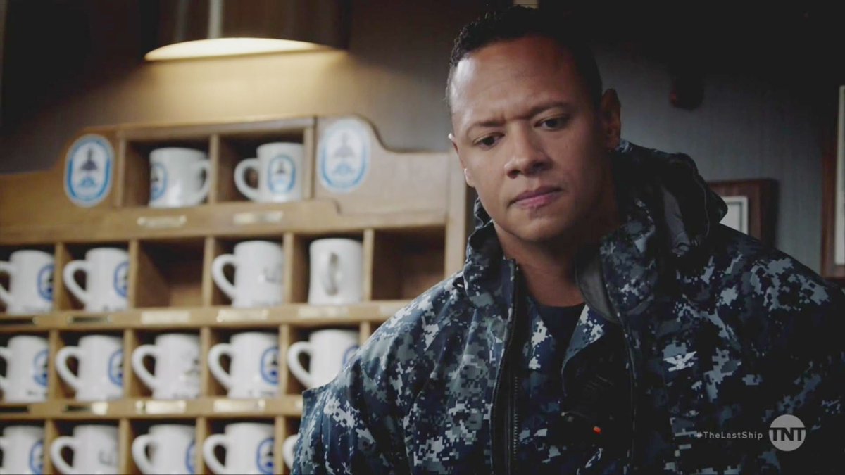 C_J_Boyle's tweet photo. SE04EP05 Capt Meylan lookin serious! #TheLastShip @TheLastShipTNT @LastShipTV @EmersonBrooksLA #Emmyb https://t.co/SCUP0oyyqb