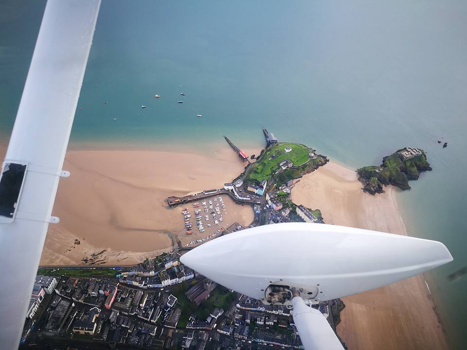 FlightHorizon's tweet photo. Company fly-out to Haverfordwest #Aviation #aviationlife #pilot #pilotlife #flyout #haverfordwest #tenby #goodday #southwales #westwales https://t.co/6VwYQNgJa7
