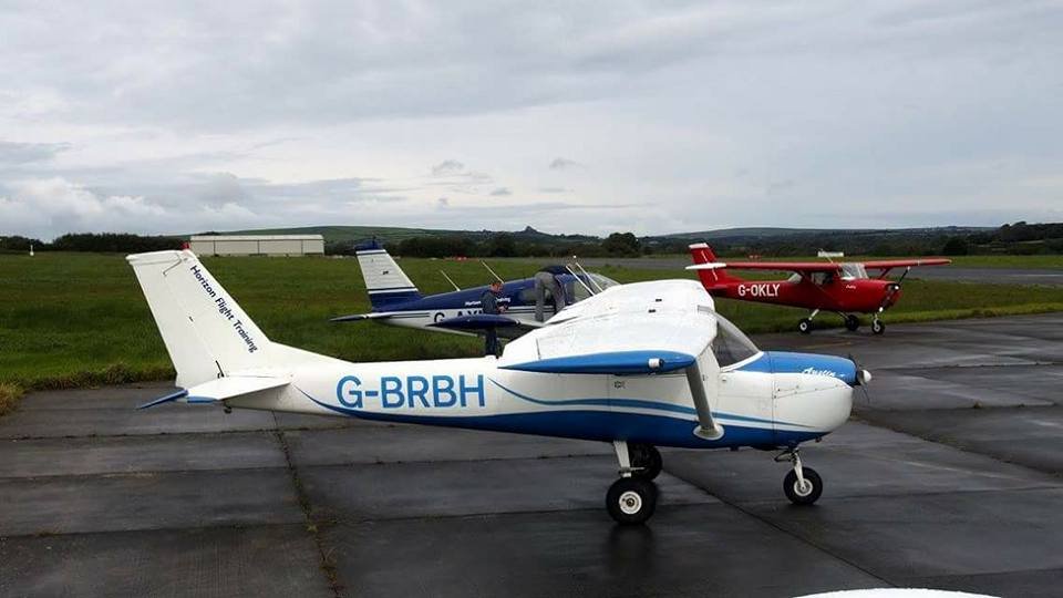 FlightHorizon's tweet photo. Company fly-out to Haverfordwest #Aviation #aviationlife #pilot #pilotlife #flyout #haverfordwest #tenby #goodday #southwales #westwales https://t.co/6VwYQNgJa7