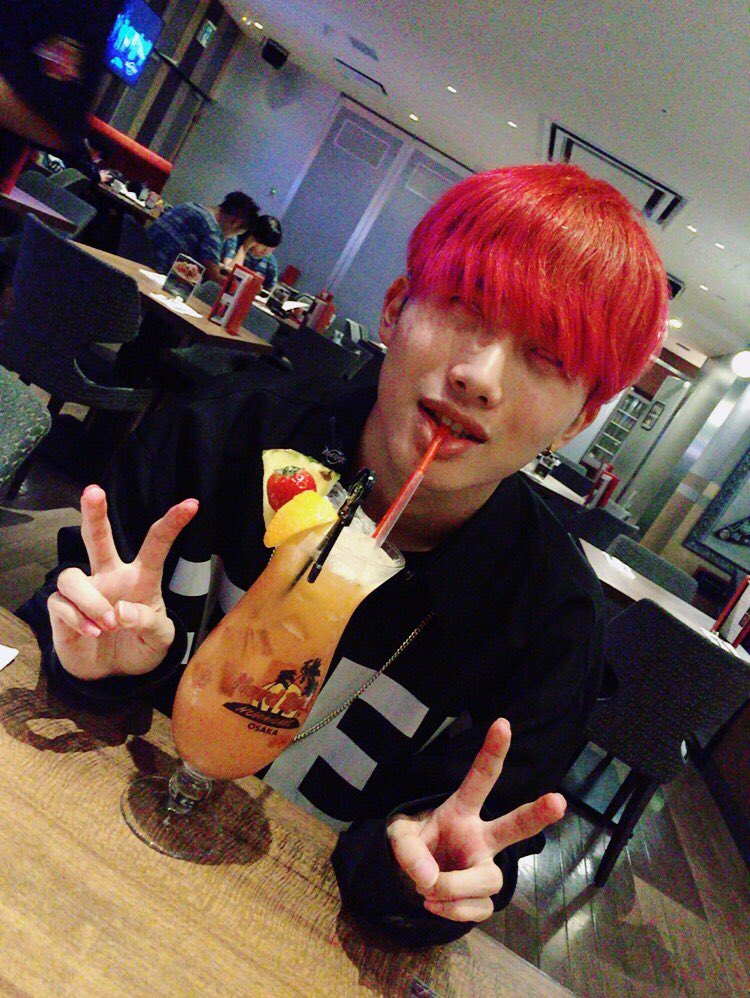 laters_dekatin's tweet photo. この前年パスを買ったのよ〜💓
だから今日もユニバに行ってきたわ〜❤️
朝から行ったら、空いてよかったわ〜💋
ジュースがとても美味しかったわ〜💋
また、遊びに行きましょう〜🙄🙄🙄 https://t.co/OFHAkMoYSr