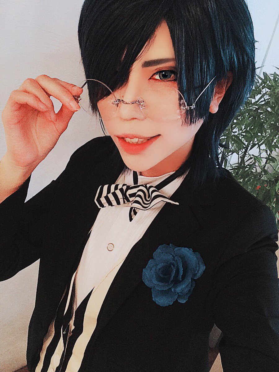 そして！昨日は跡部生誕祭で忍足侑士やってました👓
色々ご迷惑をおかけして申し訳なかったけど、とても凄い空間だし楽しかった…！やっぱりテニス最高！
昨日のハイライトは「運命の神様がイタズラした」
#跡部家主催景吾様誕生祭コスプレ撮影会2017
<a href="/atbtn_16/">跡部様御誕生会跡地</a>