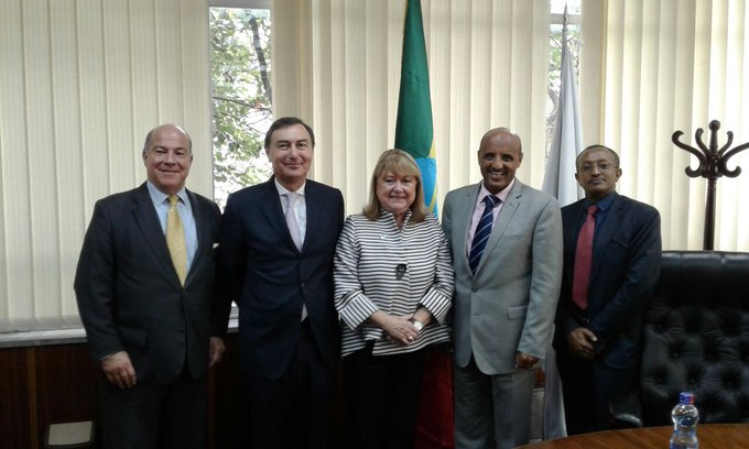 DKFzULwXoAAi-jX.jpg:small