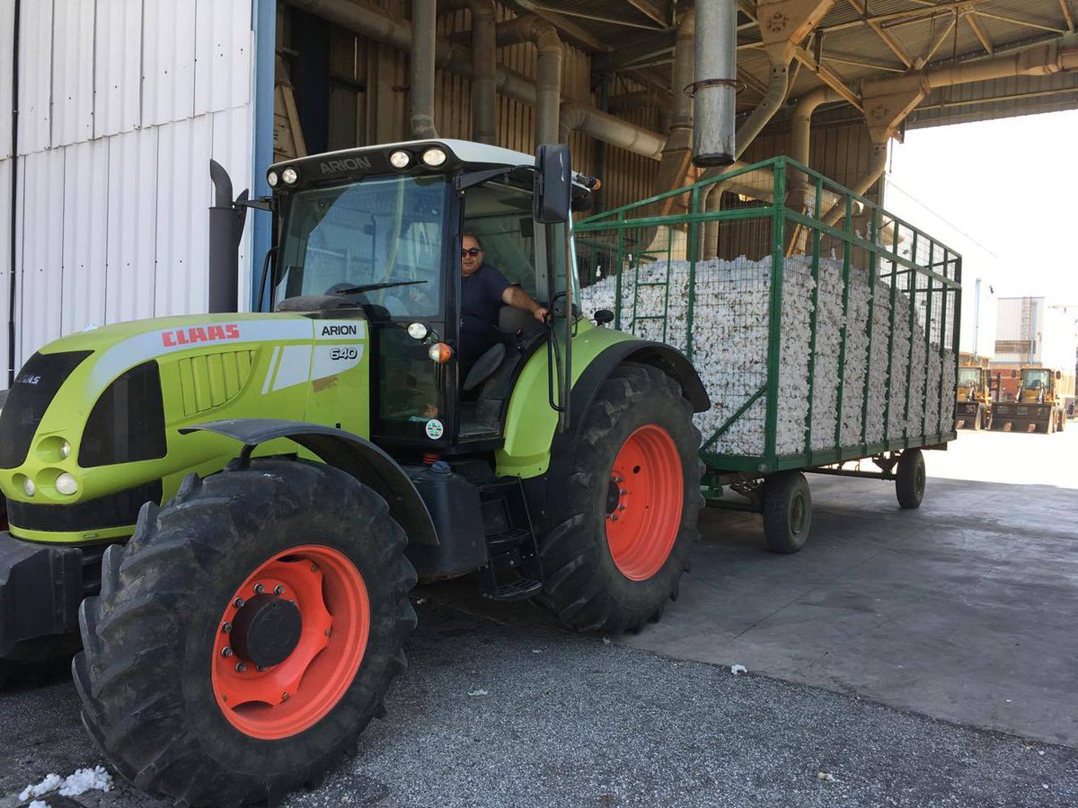 ThrakikaE's tweet photo. Crop 2017/18 is comming to the ginning mill #greek_cotton #crop2017 https://t.co/jO0bTbECB9