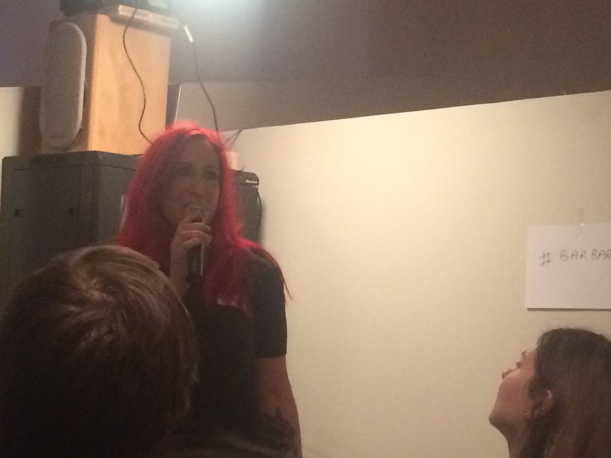 Muriel, fondatrice de <a href="/CoworkCreche/">CoworkCrèche</a>, accueille les 100 barbares ainsi que les coworkers qui ont aussi des enfants #barbar2