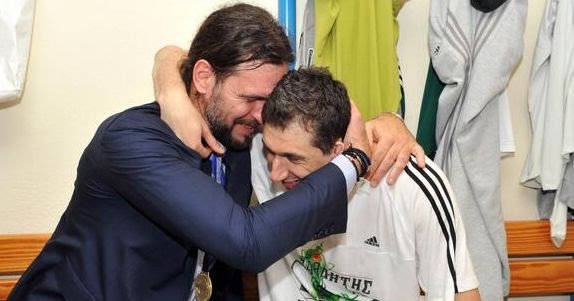 Nikos_Gkekas's tweet photo. 2 παίκτες- 2 ηγέτες- 47 τίτλοι... #Retro #Legends #3Dlegend #3D4ever #paobc https://t.co/aJhAtjtkwY