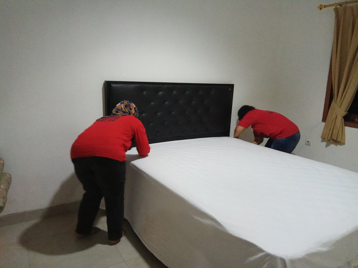 LeniSur87053803's tweet photo. Ujian Kompetensi Housekeeping
#PRTadlPekerja
#PRTBerorganisasi
#SekolahKetrampilanKerja
#SKKNI
@jalaprt @bukan_PEMBANTU @arindez @jokowi https://t.co/TlL608Pvpd