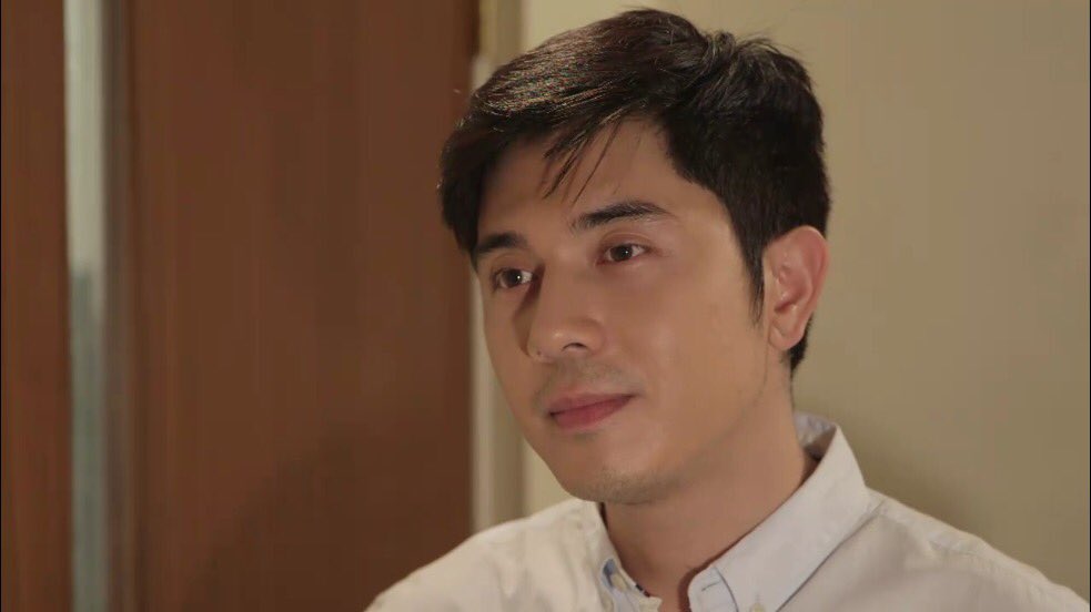 maanbustamante's tweet photo. jusko ako na lang pls ang titigan mo ng ganyan ka lagkit 😍😍😍 @mepauloavelino #ThePromiseOfForever #TPOFDanger https://t.co/NFTj0jFNam