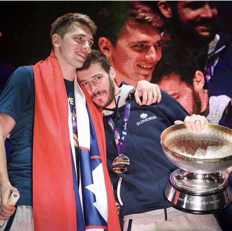 lukadoncic's tweet photo. You just MUST love and admire him!! One of the best players!!🇸🇮🇸🇮🙌🏼🙌🏼❤️❤️ #CIKI #1202 #DRACARYS 🐲🐲 https://t.co/5oyuIAlfP6