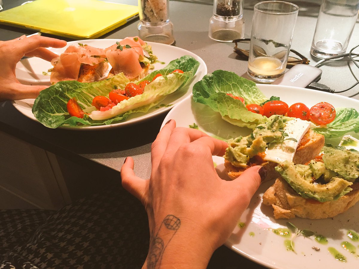 KaliDomina's tweet photo. Plotting and scheming with the divine @MistressPip @coffeecakekiss #actionplan #takeoverworld @TheSerpentRooms @SubmissionRoom https://t.co/9I2kkKqMBu
