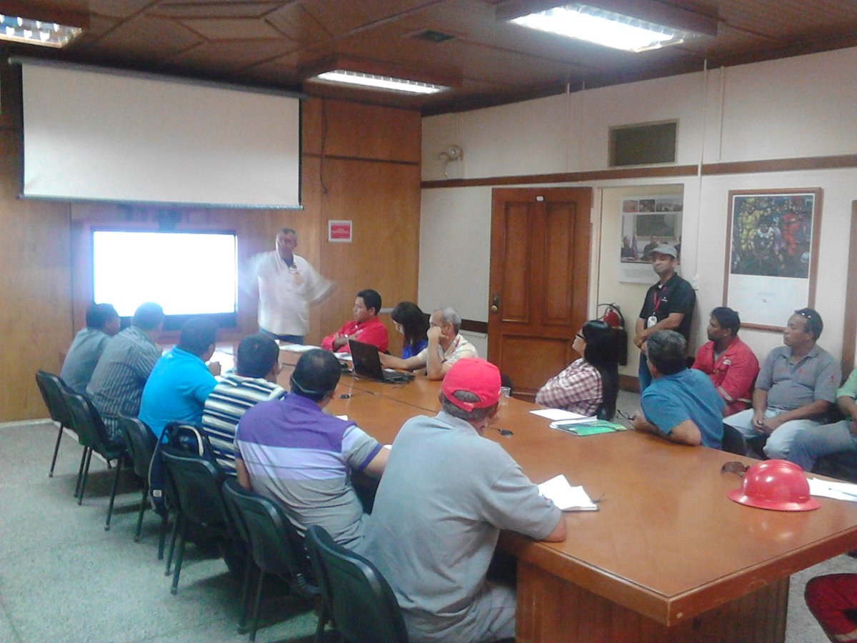 landaetagx's tweet photo. @YurbisGomezPES @RLeon_PDVSA reunión de voceros para la transformación estructural de PDVSA PES Y Golpe de Timón https://t.co/EZoQgS69Uh