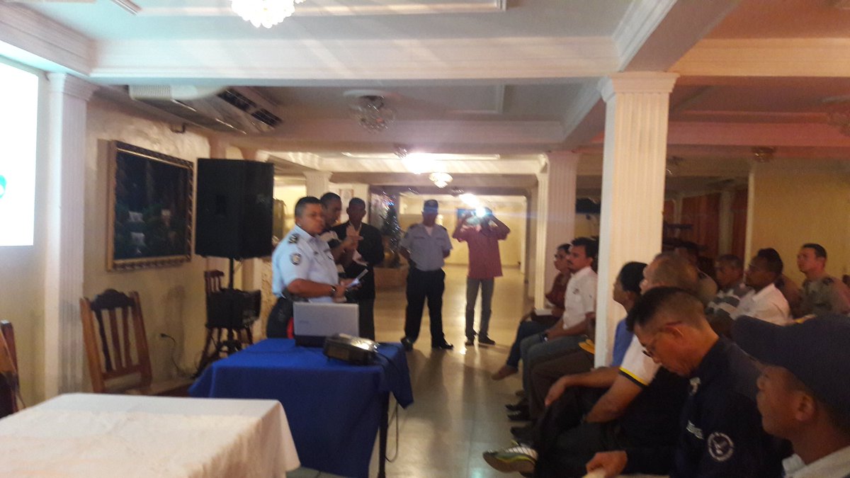 Así comienza taller de #TratoAdecuadoAPcD a cuerpos de seguridad. Construyendo #elfalconquequeremos <a href="/vclarkb/">Víctor Clark Boscán</a> <a href="/conapdis/">Conapdisvenezuelaoficial</a> <a href="/sramirez_fp/">Soraida Ramirez</a>