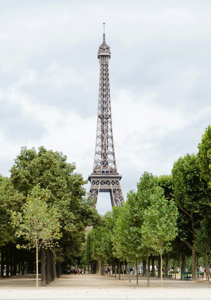 heyFatTireTours's tweet photo. Where the locals eat in #Paris → https://t.co/ucWasGLfJx by @AFARmedia #eatinginparis #parisfood #traveltuesday https://t.co/0DS2jIoWYo