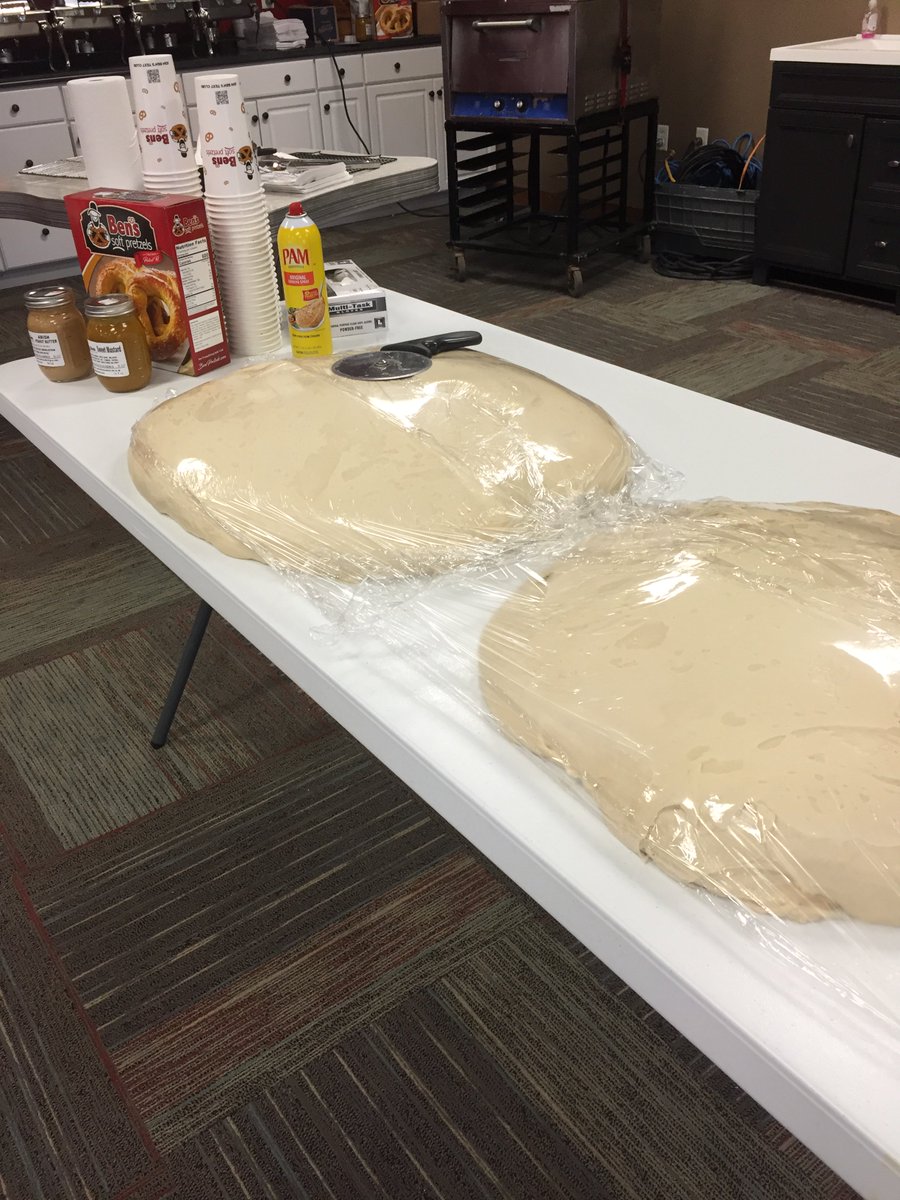 LakelandHC's tweet photo. Starting the day with making Ben's pretzels! #Trilogyretreat2017 #excitingfun https://t.co/igyCU9As0o