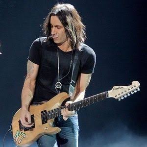  HAPPY BIRTHDAY Nuno Bettencourt(   )                              51                            