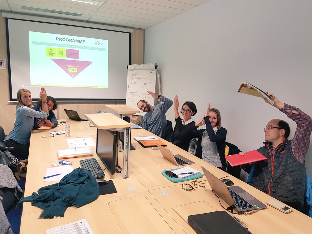 NolwennLyon's tweet photo. Traduction de l'image L'ENE !! #formation #webmarketing panorama des outils #digitaux à l'@ENE_69 programme #planpme  #ecommerce https://t.co/E5J4tBYhLL