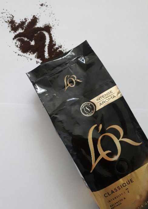 BzzAgent's tweet photo. If you like sophisticated coffee with a refined aroma, you’ll love L’OR Roast and Ground! ❤️ ☕ ❤️ #ComplimentsOfLOR #MyLORMoment https://t.co/RQyxHxmbWA