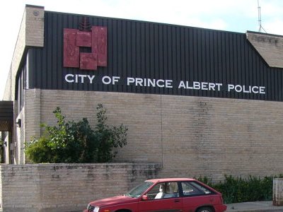 Suspects Charged in Prince Albert Robbery dlvr.it/Pp3Xzw https://t.co/faZ3LHGMhh
