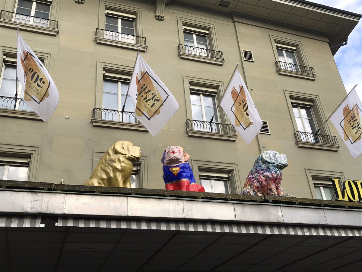 SabineGasser1's tweet photo. Auf @bernartiner Suche statt #Schatzsuche in #Bern 🔍😃 #Art #Kunst @BernTourismus #inLOVEwithSWITZERLAND @MySwitzerland_d https://t.co/K7dQwdk4ZV