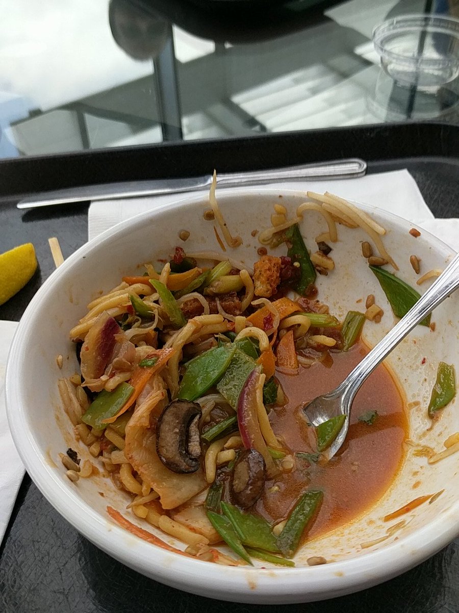 jianing1962's tweet photo. What u say about this piece of garbage Gordon?@GordonRamsay #workplacelunch https://t.co/vMcM2du648