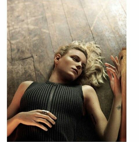 UPDATE: More pictures of @ErikaLinder for <a href="/VOGUERussia/">VOGUE RUSSIA</a> 💚