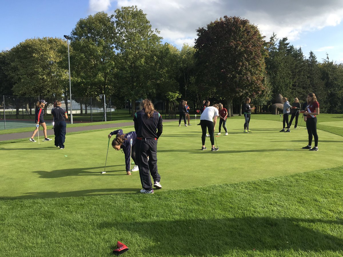 MillfieldGolf's tweet photo. Girls House putting earlier today - great setting for some great putting! Well done to all who represented their House https://t.co/XDAlJOXq6R