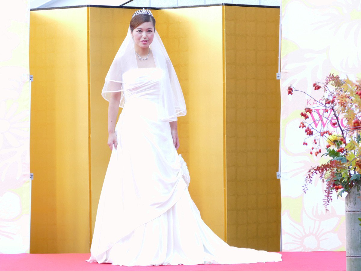 のりまきは仕事が遅れています 17 09 18 月 柏駅東口のウッドデッキで開催された 柏ウエディングスタイルフォーラムのファッショショーの写真 3 10 ちばかわいいくらぶママ部の 橋本千春さん 柏ウェディングスタイルフォーラム Chibacawaiiclub