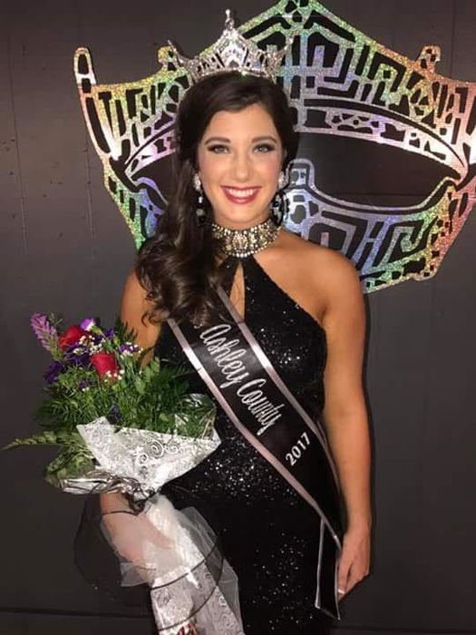 CHSEagles_News's tweet image. Congratulations Madison Taunton! Miss Ashley County 2017!