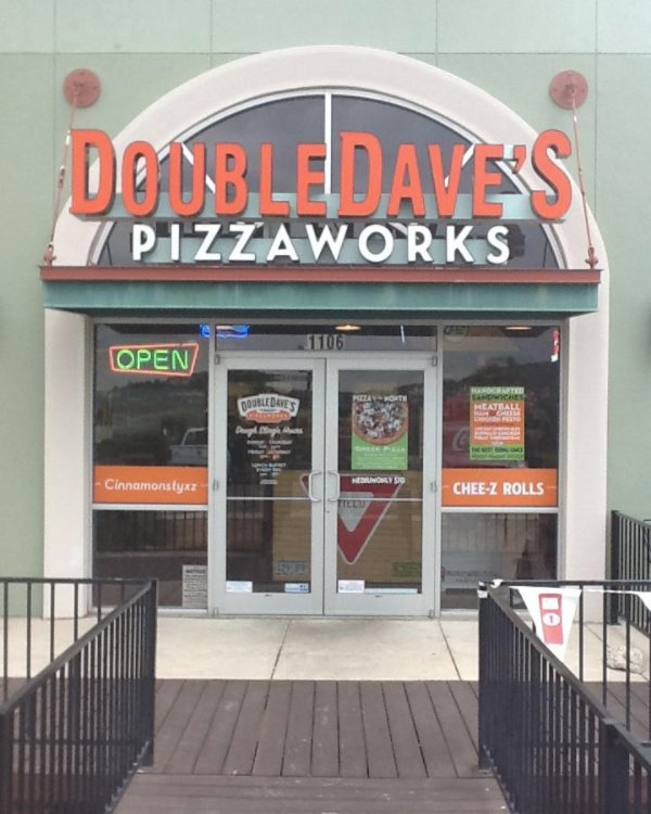 DDsLeonSprings's tweet photo. We'll give you somethin' to talk about. #howaboutpizza https://t.co/nppWIdRzIA