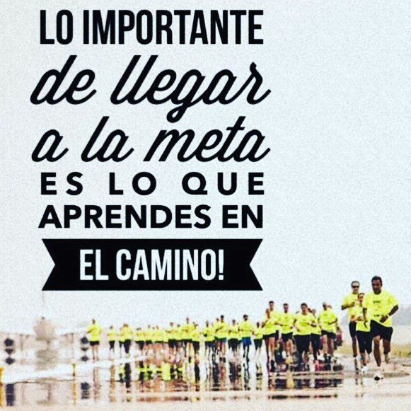 KevinVanVest's tweet photo. AthleticsQro : Buenos días corredores, ¿Con cuántos kms empezaron el día de hoy?? #buenosdias #martesfeliz #yoele… https://t.co/orLXnuzVbs https://t.co/zEyWuF8vxz