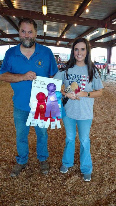 CHSEagles_News's tweet image. Danni Dolan - Multiple class winners in poultry, Grand Champion Bantam Rooster, 1st in Poultry Showmanship, and 2nd in Market Hogs
