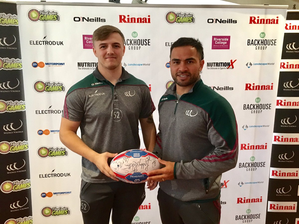 SmartwayCleaner's tweet photo. ** Competition Time ** Follow &amp; Retweet to win a signed @WidnesRL ball!! Donated by @LiamWalsh0 &amp; @Azaheremaia Ends Friday 5pm https://t.co/wBsvvD4P78