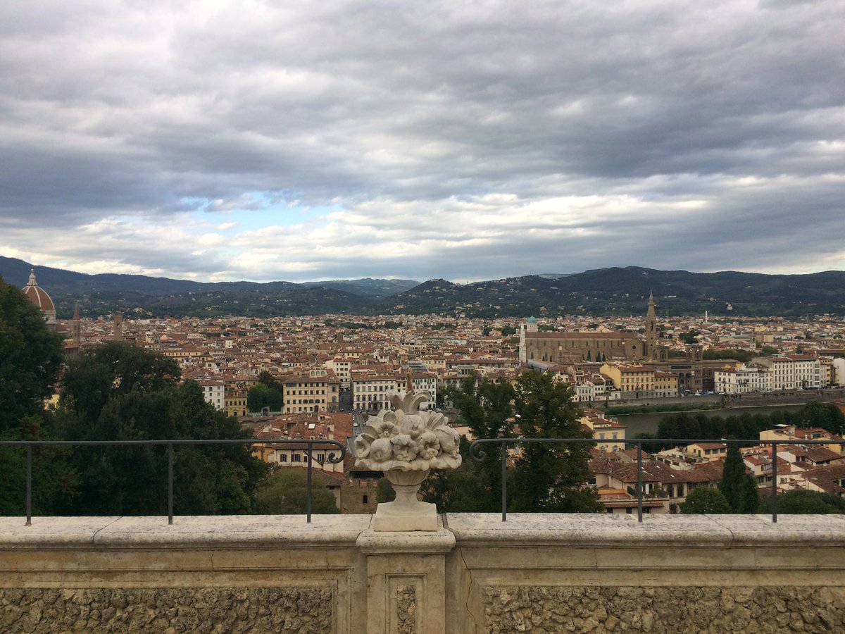 AntonyOnTour's tweet photo. There'll be a prize for 1st to spot @AntonyOnTour this week...no he's not on top of Duomo #bardinigiardini #antonysadventures #DeresaMay https://t.co/dOwkAbAdXO