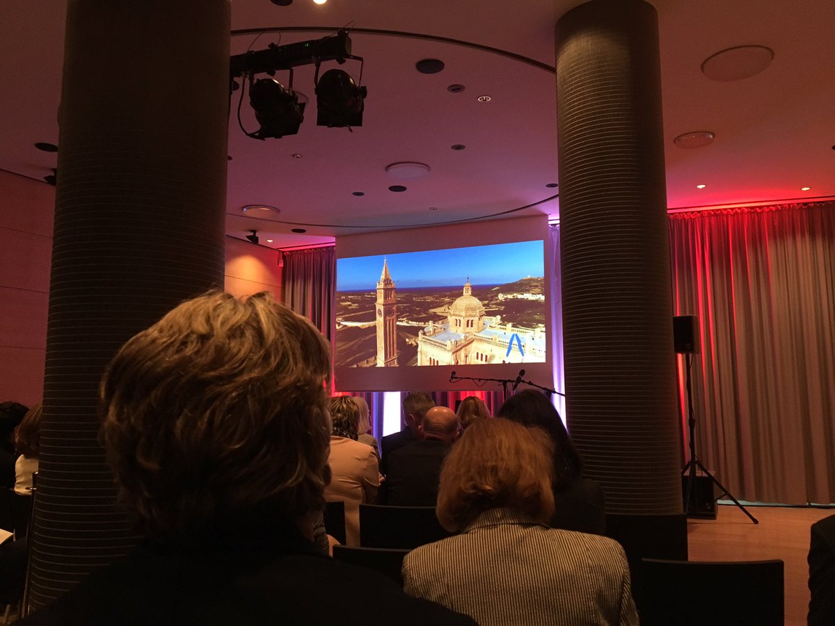 KnappManuel's tweet photo. 53. #MaltaDay ist übermorgen aber heute schon in Berlin. Danke für die Einladung an alte Wirkungsstätte! @CaraSeeberg #MTinDE https://t.co/5i0JLcN6xl