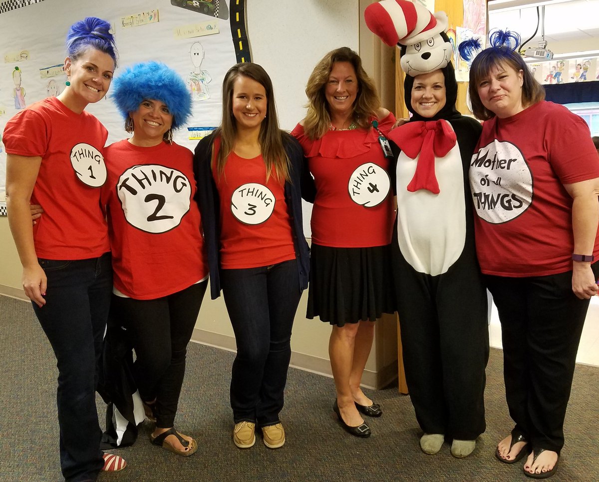 Second grade teachers in on the fun! @jodilbrooks <a href="/Bluesbiggestfan/">Ali Mock</a> <a href="/mellingl/">Laura Melling</a> @ShakeLeaves #whsspiritweek17
