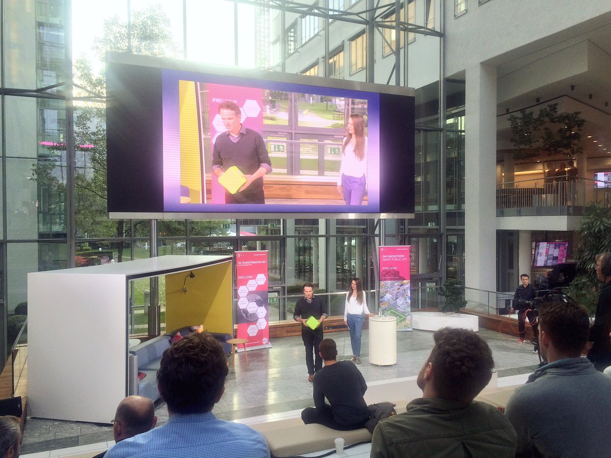 joscchh's tweet photo. In- & Output Overload bei @deutschetelekom im Headquarter. #DTHACK, T-Talk + #UQBATE mit @joe_nue @DaliaHasanBonn @adegreiff @_SimonHecht_ https://t.co/Gf6GTT3Rt8