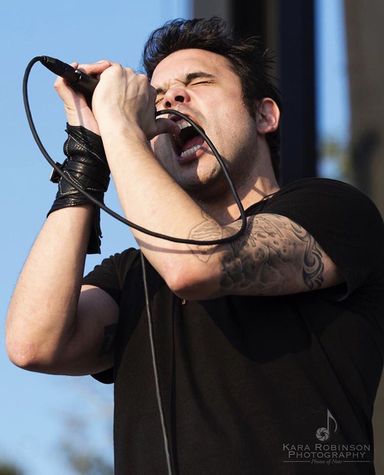 makeamericarock tweet media