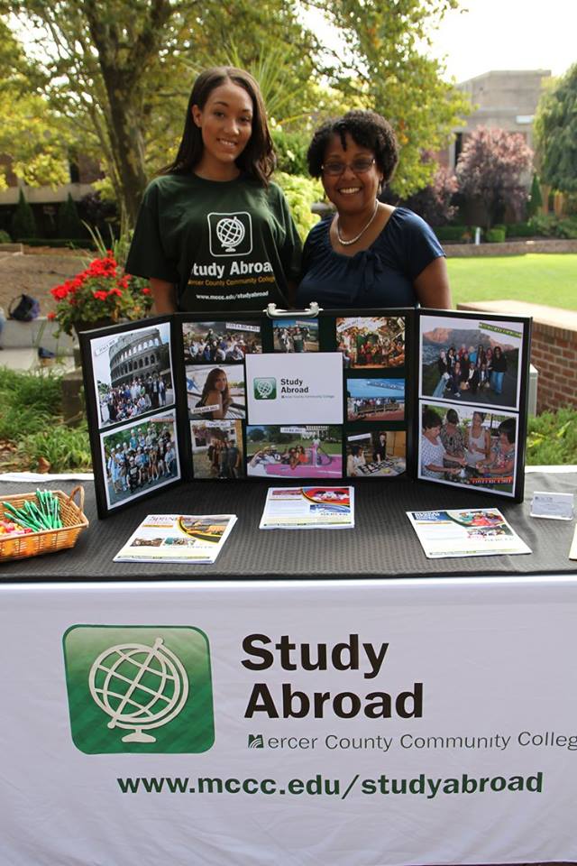 GOCenterMCCC's tweet photo. It was great meeting the prospective study abroad students on Thursday! Thanks to everyone who came to our info session. #MCCCStudyAbroad https://t.co/dOI2PYe5Wj